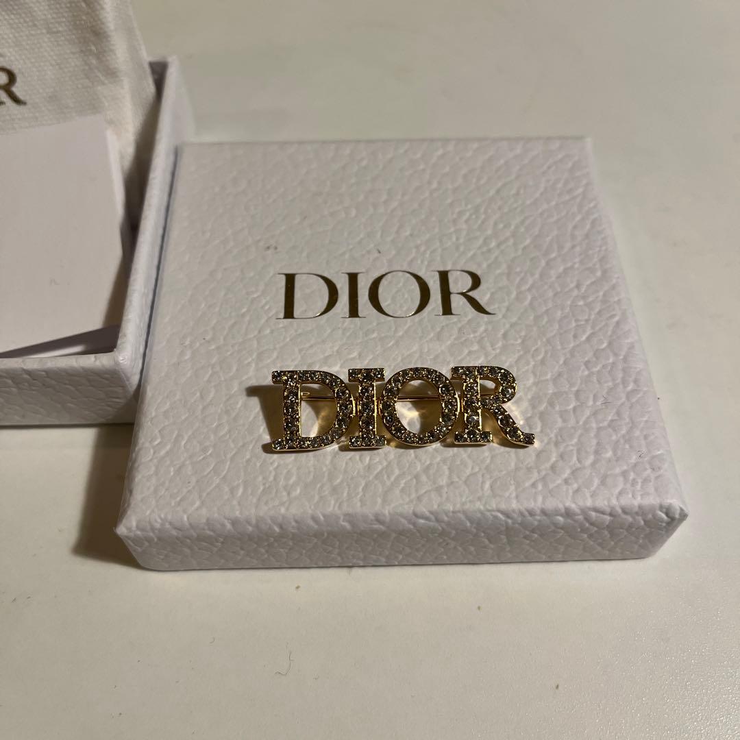 Dior ロゴブローチ クリスチャンディオール Christian Dior ブローチ ロゴ ラインストーン