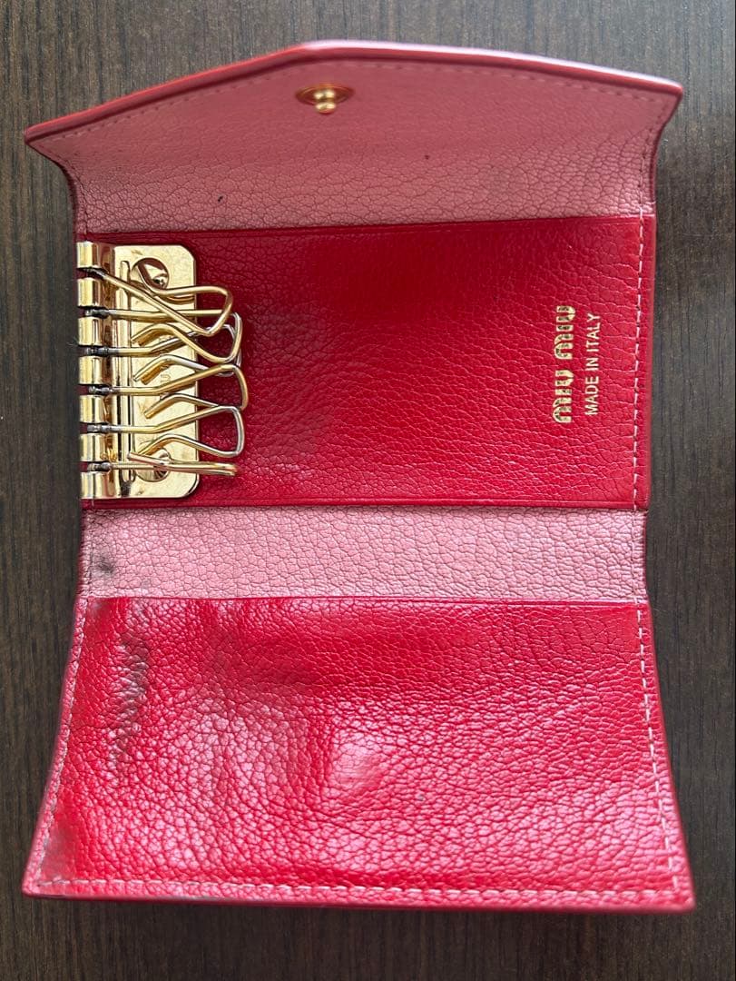 MIU MIU ピンク レザー キーケース - メルカリ