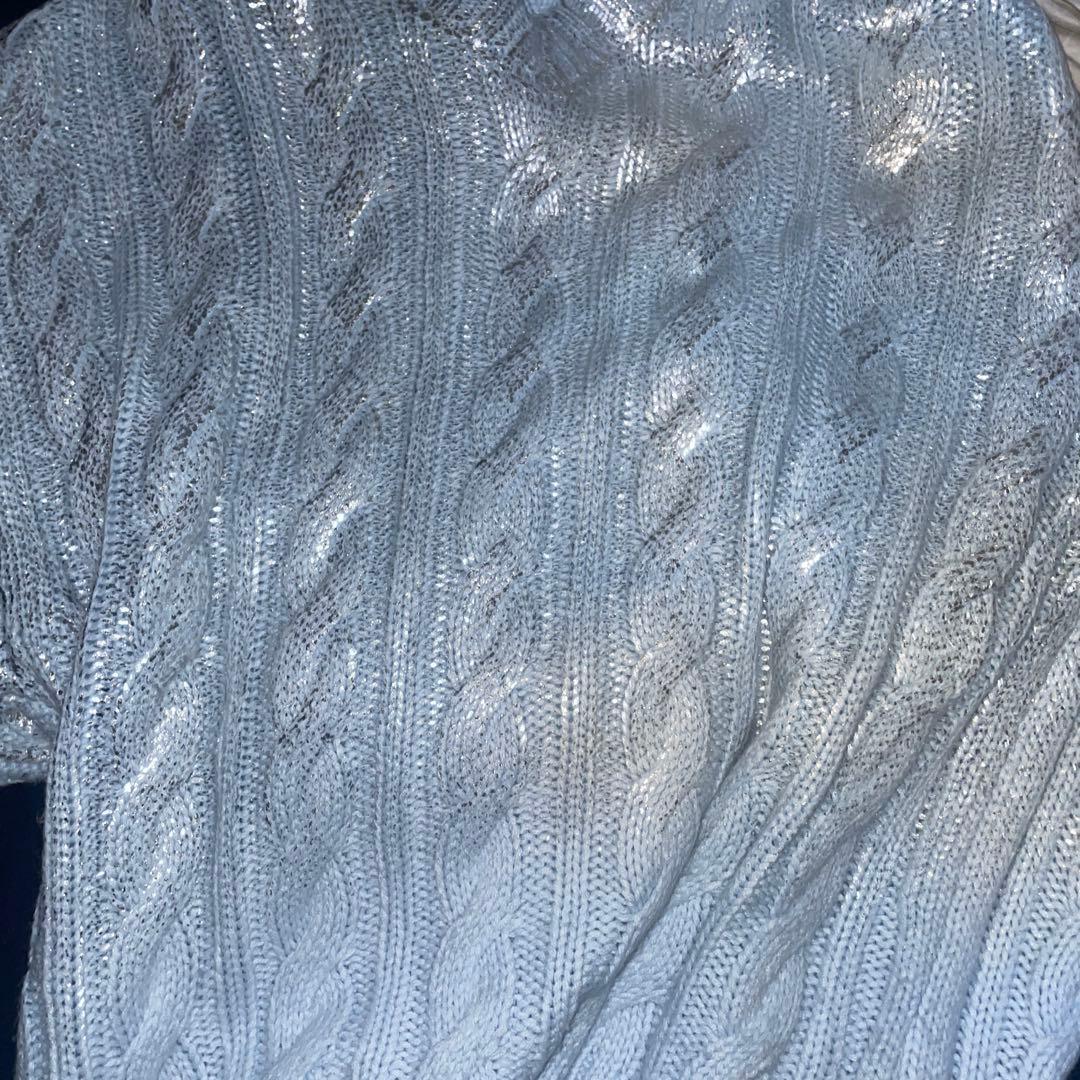 Camphor wood 銀箔加工グラデーションVネックケーブルニット - メルカリ