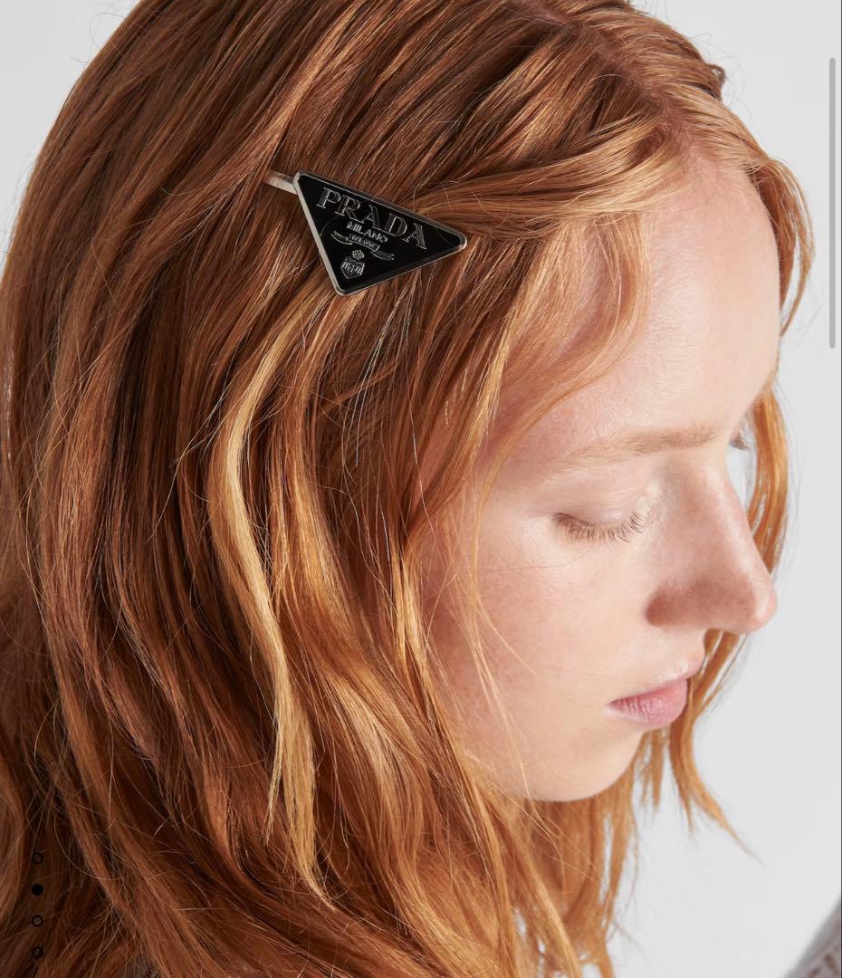 PRADA ヘアピン 2個セット ブラック - メルカリ