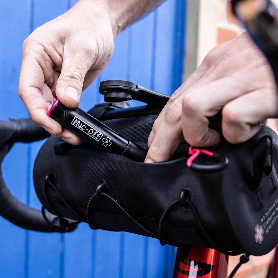 Muc-Off XPLORER BAR BAG 2.4L ハンドルバーバック