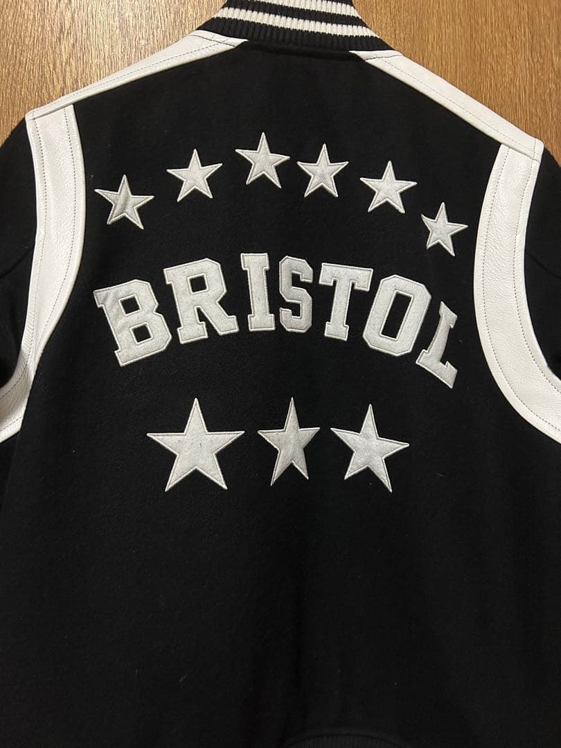 F.C.Real Bristol 希少品　Sサイズ　極美品　限定値下げ