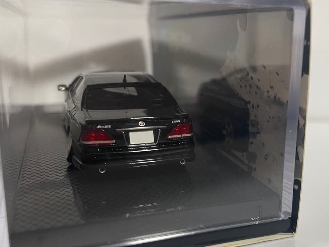 1/64 クラウン アスリート VIPカー ミニカー 33DREAMS&ENOX