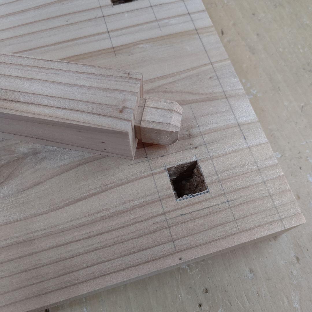 87 サイドテーブル ソロキャンプ テーブル 杉 無垢材 - yellows.co.jp 日本