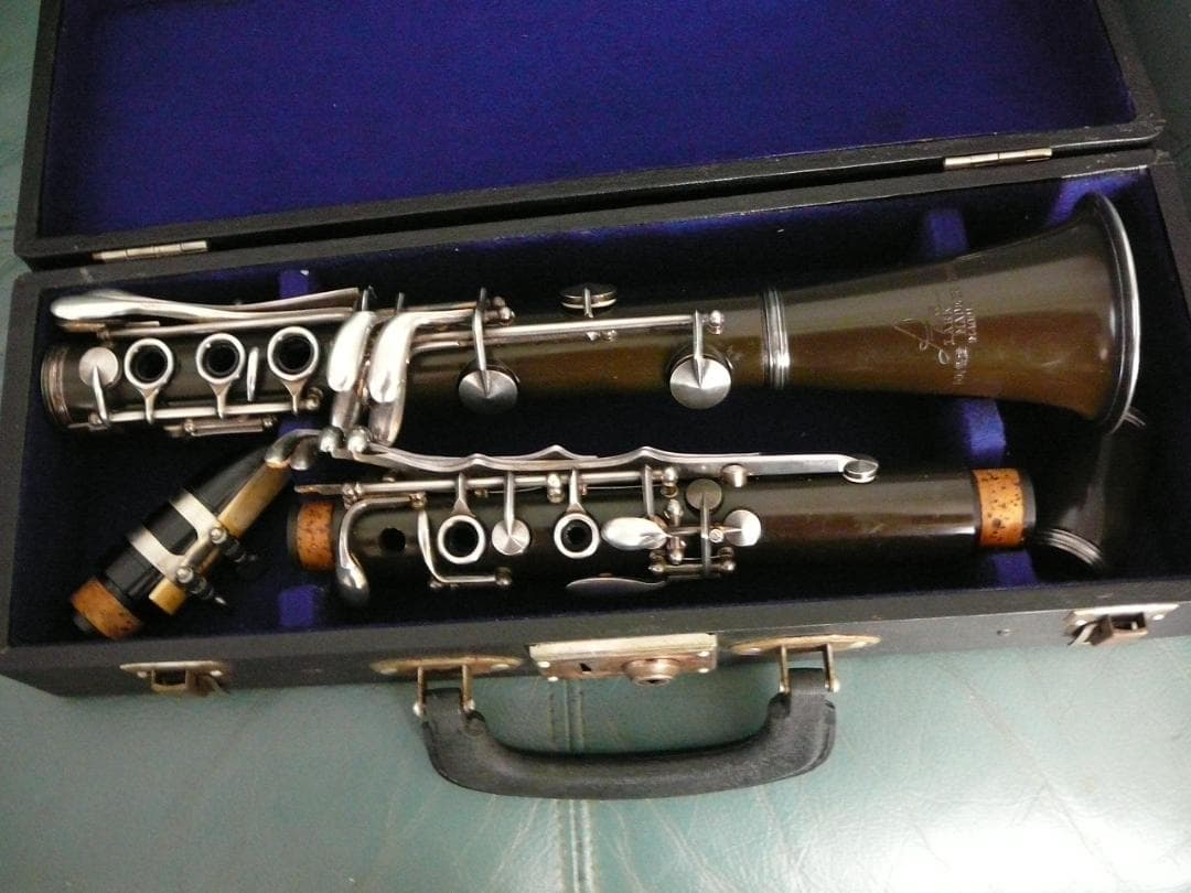 LARK 古い中国製 クラリネット MP バンドレン? - 管楽器・吹奏楽器安価