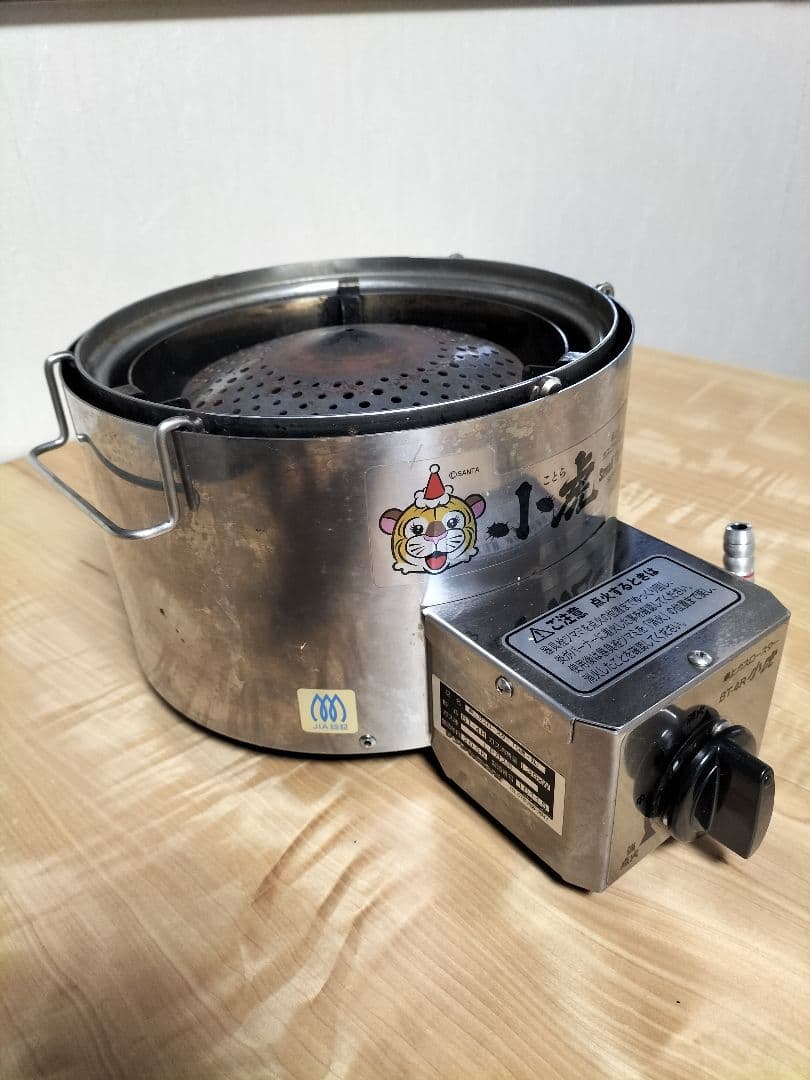 卓上型ガスロースター小虎BT-4Rサンタ 楽天市場】サンタ 卓上ガスロースター 圧電点火方式 BT-4R 小虎