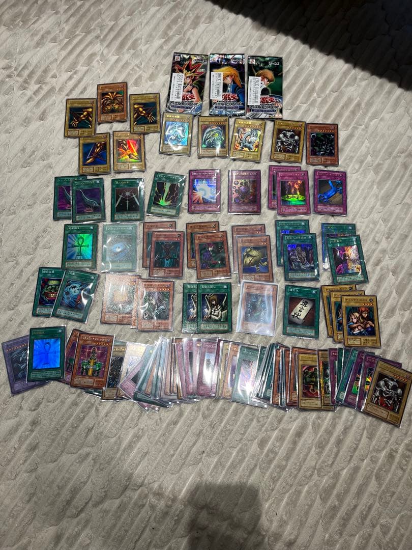 く*の様 遊戯王OCGカードセット まとめ売り　稀少な初期多数　初期ブルーアイズ 遊戯王 未開封パック Vol1初期 ブルーアイズホワイトドラゴン 1枚の