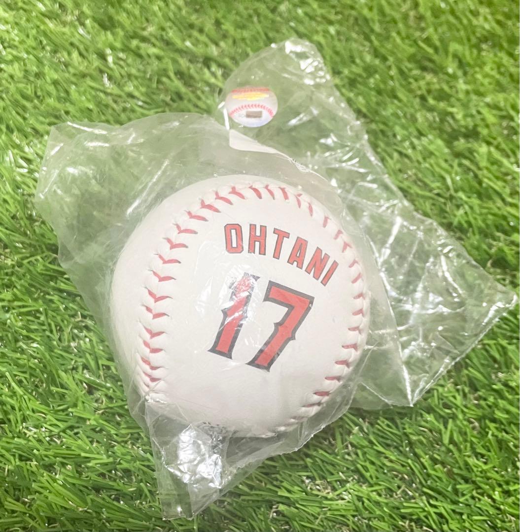 【入手困難】エンゼルス　大谷翔平　二刀流　ボール　希少品　新品　販売終了 大谷翔平選手の二刀流復活を記念して、試合での雄姿とサインがプリント