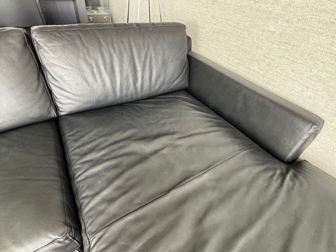 愛知県現地引取り又は着払い個別配送可 cassina 総皮 カウチソファ