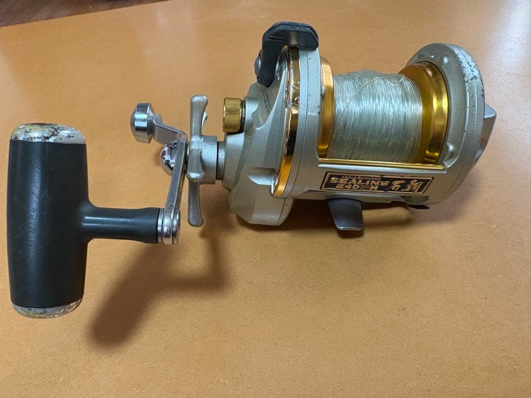 Daiwa SEALINE Z40H 石鯛　リール 右巻き Amazon | ダイワ(Daiwa) チヌ リール(タイコリール) シーライン 石鯛