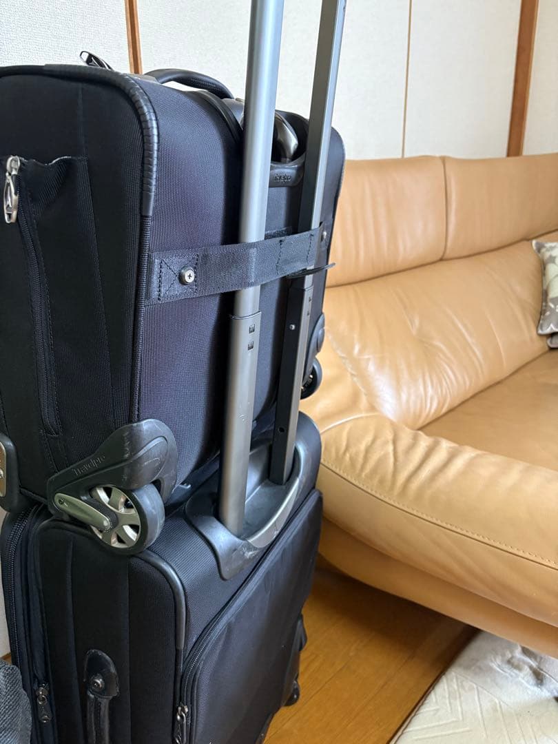 週末値下げTravelpro Crew10 Rolling Tote - メルカリ