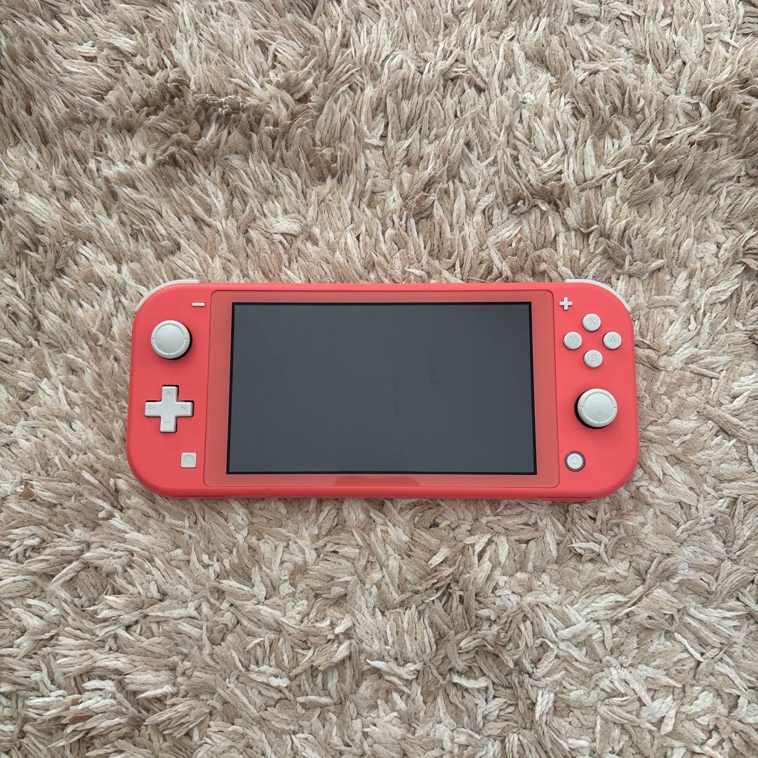 ピンクのNintendo Switch Lite Nintendo Switch Lite Console, Coral, Handheld Portable Gaming