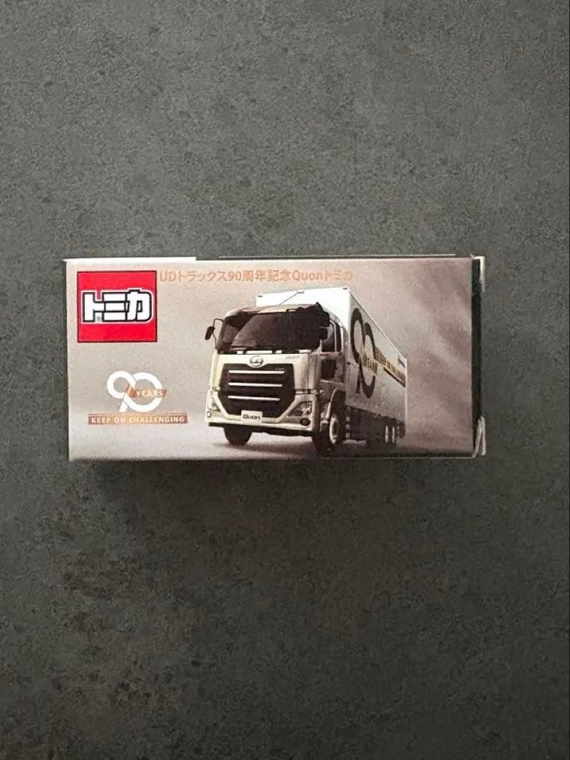 トミカ UDトラックス90周年記念ミニカー パーフェクトクオン非売品