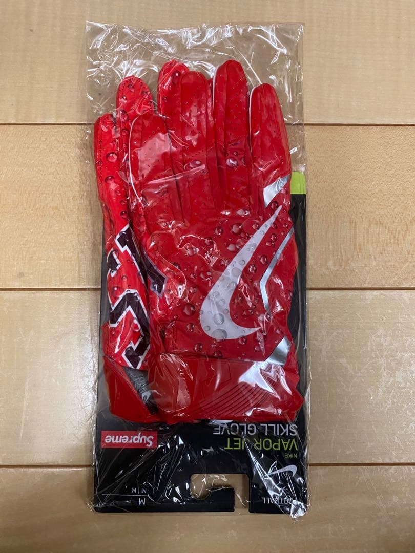 Supreme®/Nike® Vapor Jet Football Gloves - メルカリ