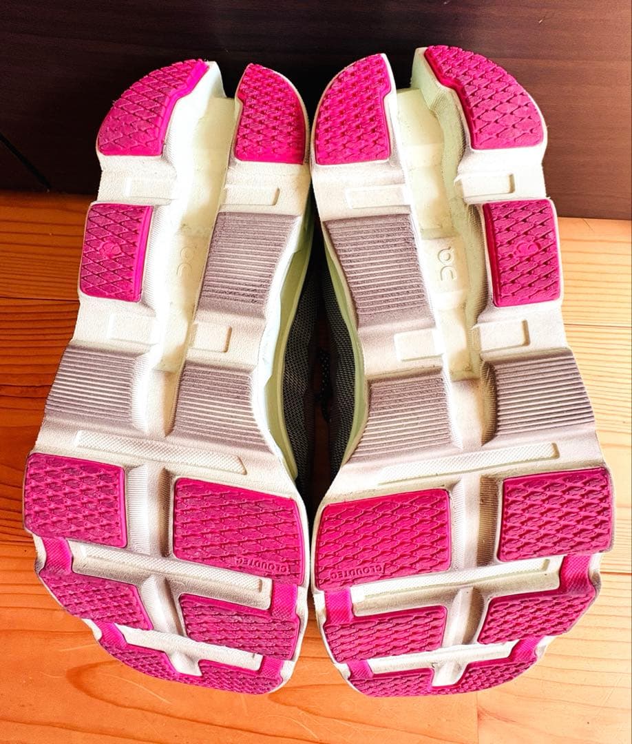 オン　クラウドモンスター2 26.5cm