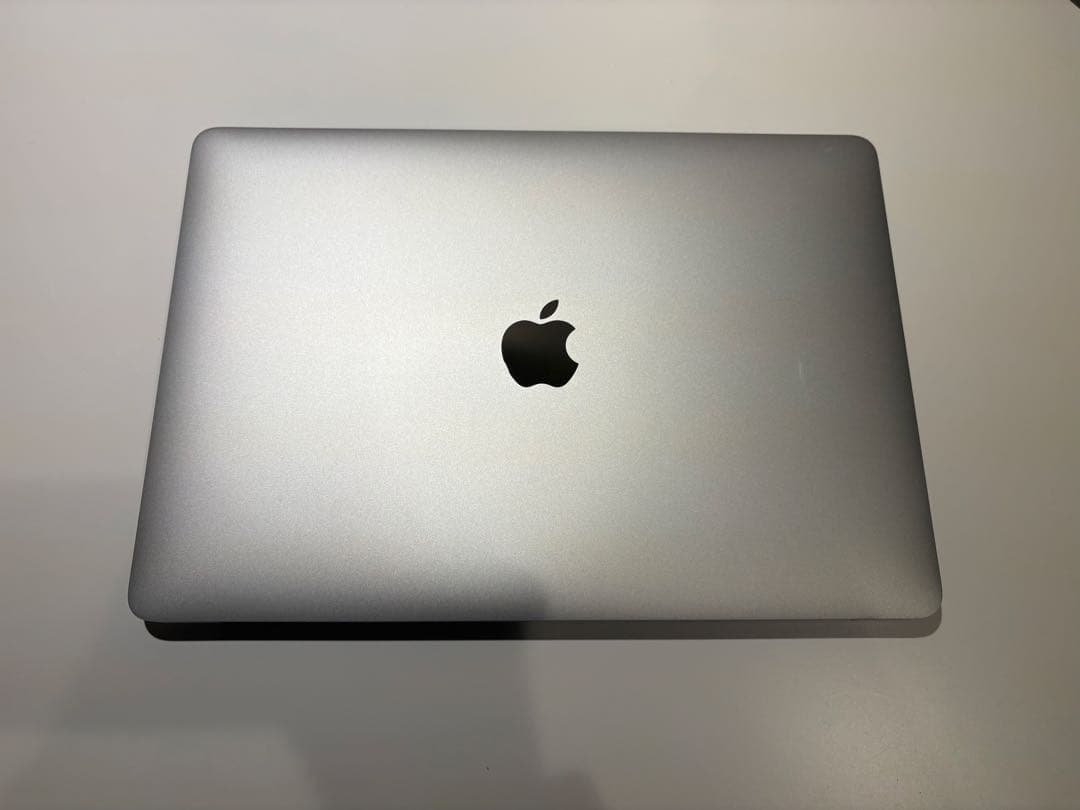 M1 MacBook Air 13インチ 8GB / 256GB シルバー MacBook Air 13インチ Apple M1チップ搭載モデル[2020年モデル/SSD