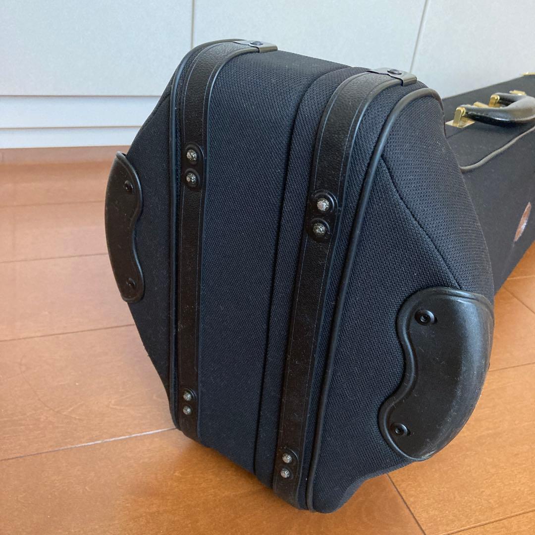 Bach 純正軽量トロンボーンケース(ストラップ、鍵付)