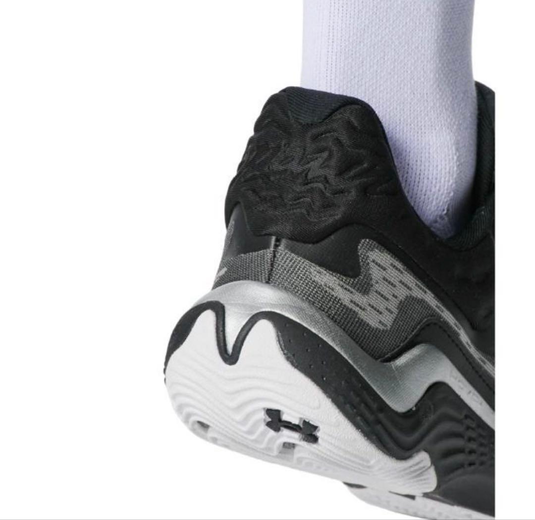 アンダーアーマー UAスポーン7(UA SPAWN 7) 25.5cm