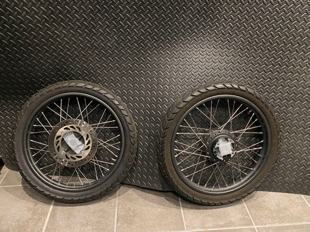 CT125 ハンターカブ JA65 純正ホイル＆タイヤ前後 フロント、リア ハンターカブ CT125 JA55 JA65 チューブレス キャストホイール 前後