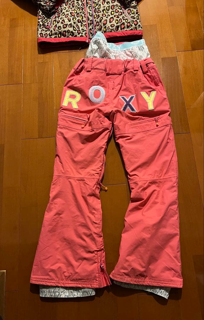 裏田様専用⭐︎kissmark ヒョウ柄ジャケット S、ROXY ピンクパンツ M