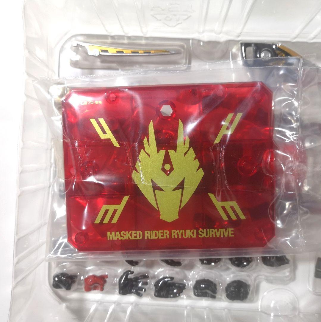 S.H.Figuarts 仮面ライダー龍騎サバイブ 開封美品
