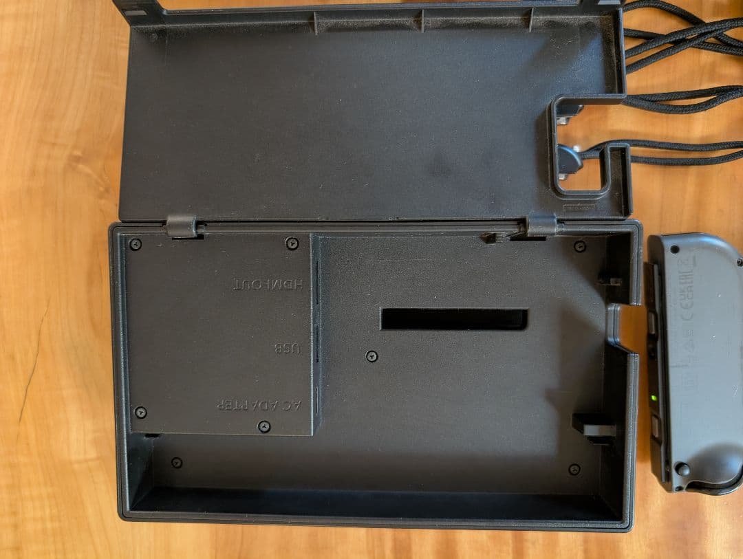 Nintendo Switch 本体 スイッチ ジョイコン5個 写真のもののみ