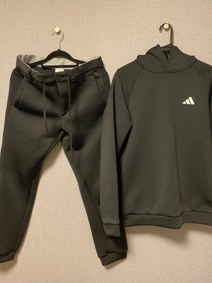 adidas ブラック フーディー パンツセット adidas ブラック フーディー パンツセット adidas Originals