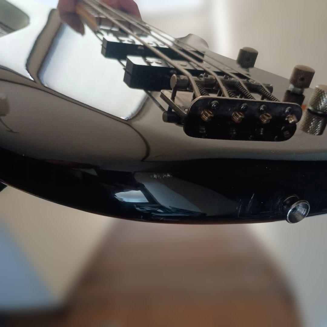 フェルナンデス エレキベース ブラック 虎杢ネック