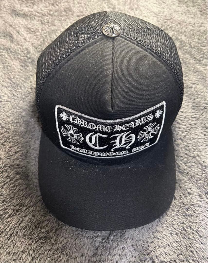 超破格！早い者勝ち【三が日セール】CHROMHEARTS ブラック キャップ クロムハーツ（Chrome Hearts）ハット/キャップ トラッカーキャップ 3