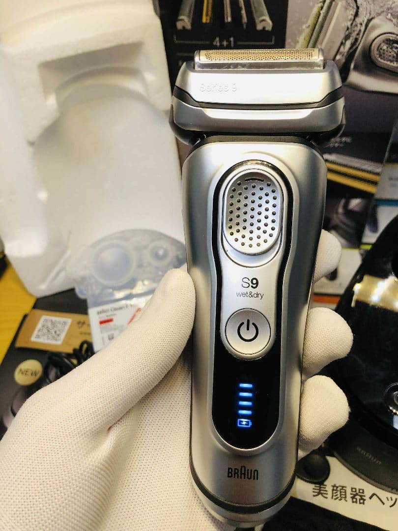 【美品】ブラウン シリーズ9 9390cc -Vメンズ電気シェーバー