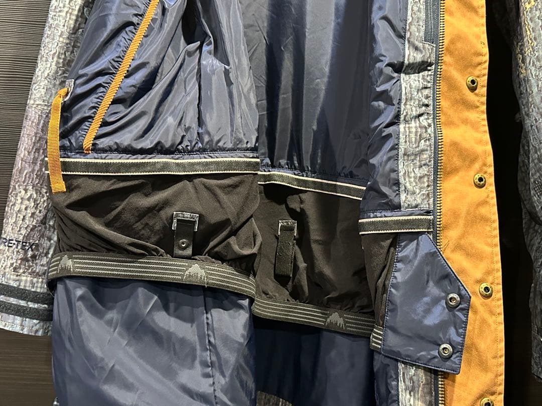 BURTONスノーボードジャケット《S》GORE-TEX DUNE JACKET