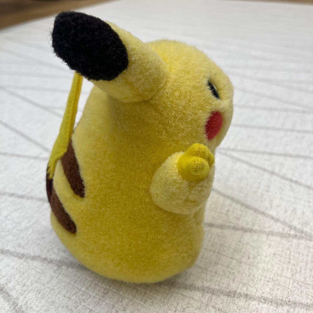 初期ピカチュウ TOMY ぬいぐるみ ピース ポケモン - メルカリ