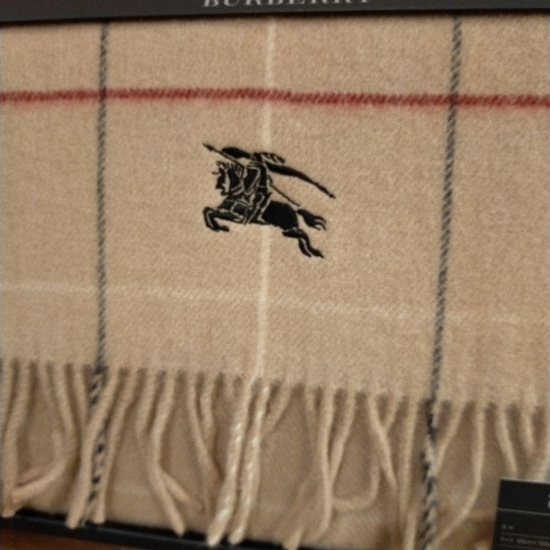 瑠衣@緊急のメッセージ以外は不要です様 未使用BURBERRYウールひざ掛け