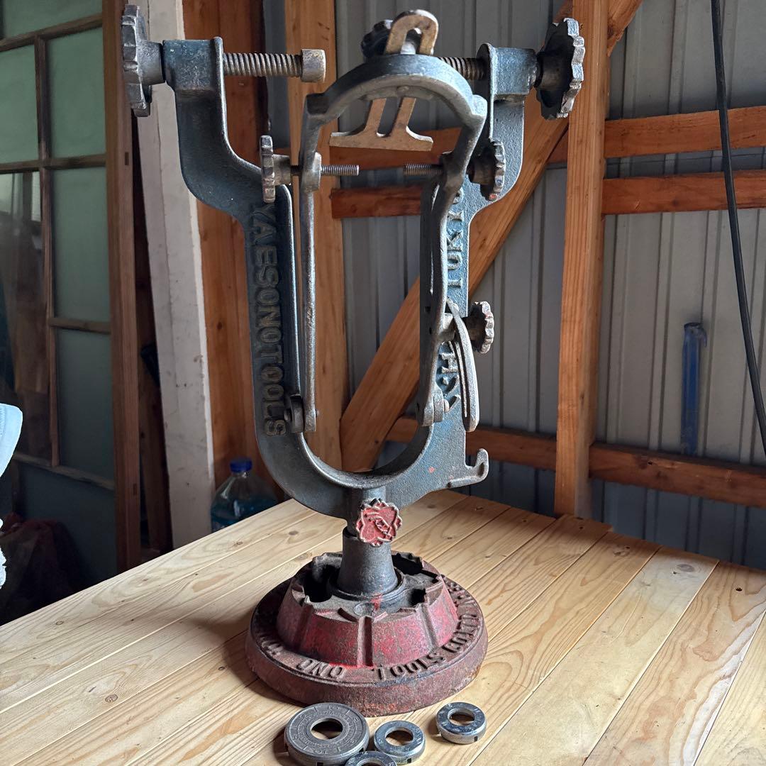 レトロ　自転車特殊工具　ヤエソノ　振れ取り台　宝山　畑屋　スポークレンチ付き レトロ 自転車特殊工具 ヤエソノ 振れ取り台 宝山 畑屋 スポークレンチ付き