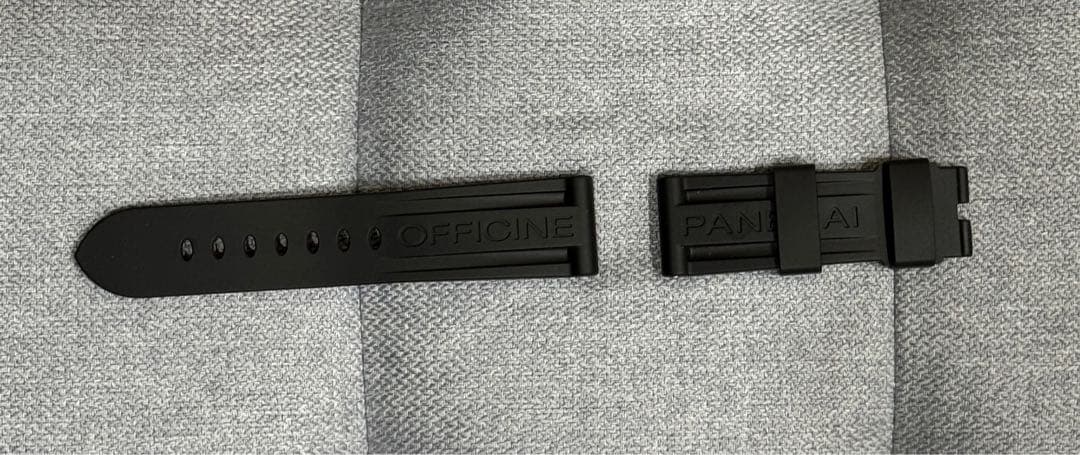 PANERAI純正ラバーベルト　44ミリ用 OFFICINE PANERAI（オフィチーネ パネライ） パネライ PANERAI 純正