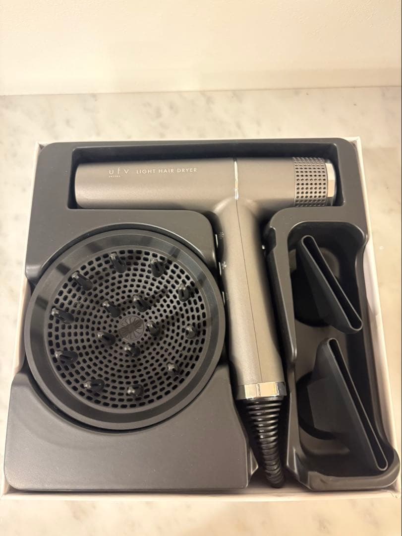 新品未使用/箱付き】UFV LIGHT HAIR DRYER 【新品未使用/箱付き】UFV DRYER