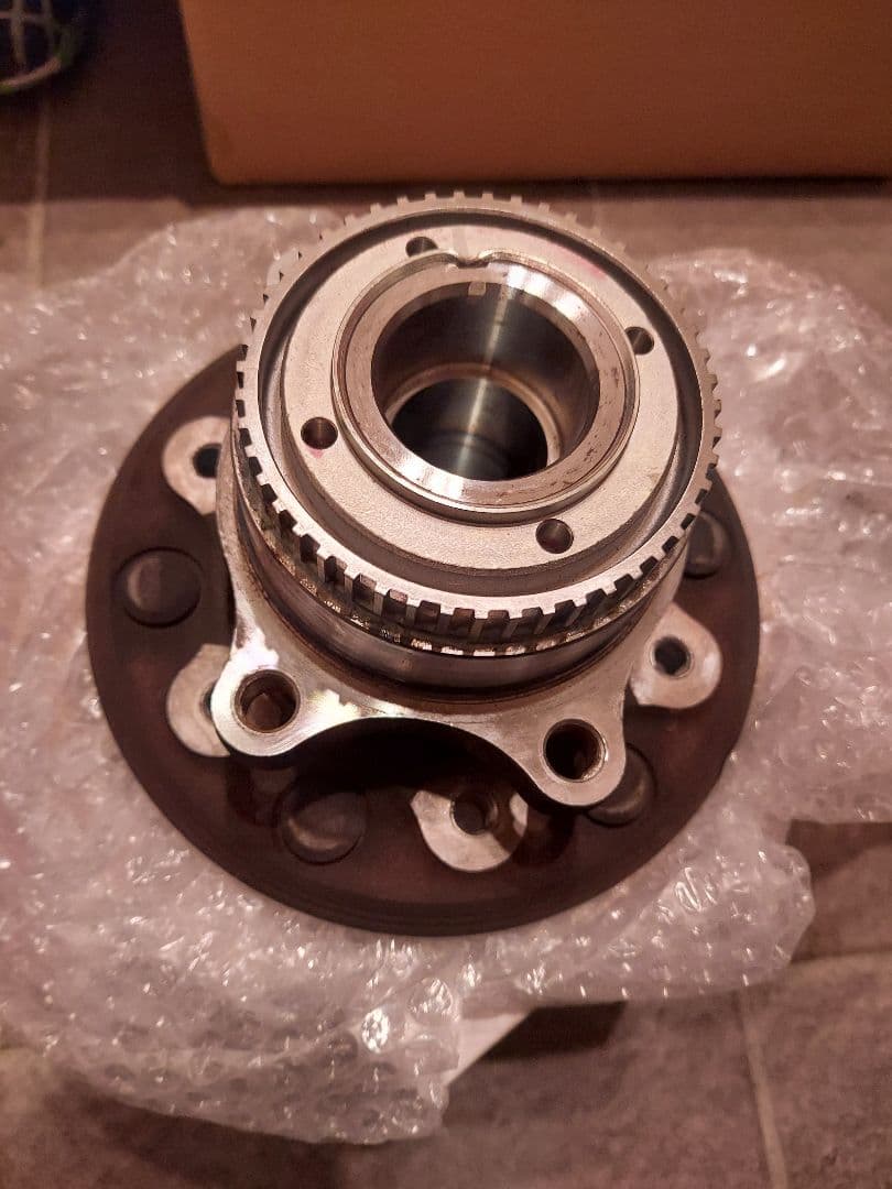 ハイエース200系フロント　ハブベアリング ハイエース 200系 フロントハブASSY ハブベアリングユニット 組み込み