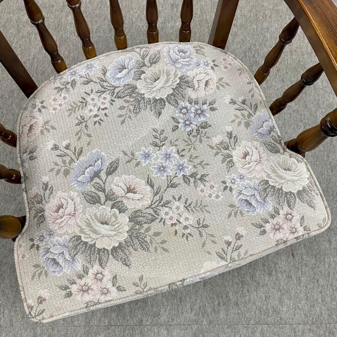 【カリモク】\"コロニアル\"CC3400 肘付食堂椅子 No.3