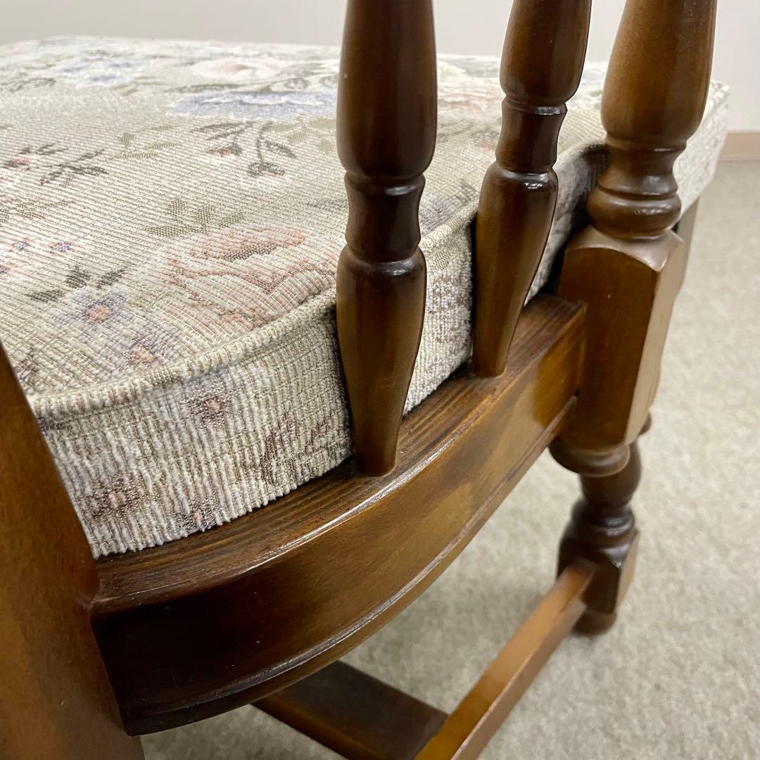 【カリモク】\"コロニアル\"CC3400 肘付食堂椅子 No.3