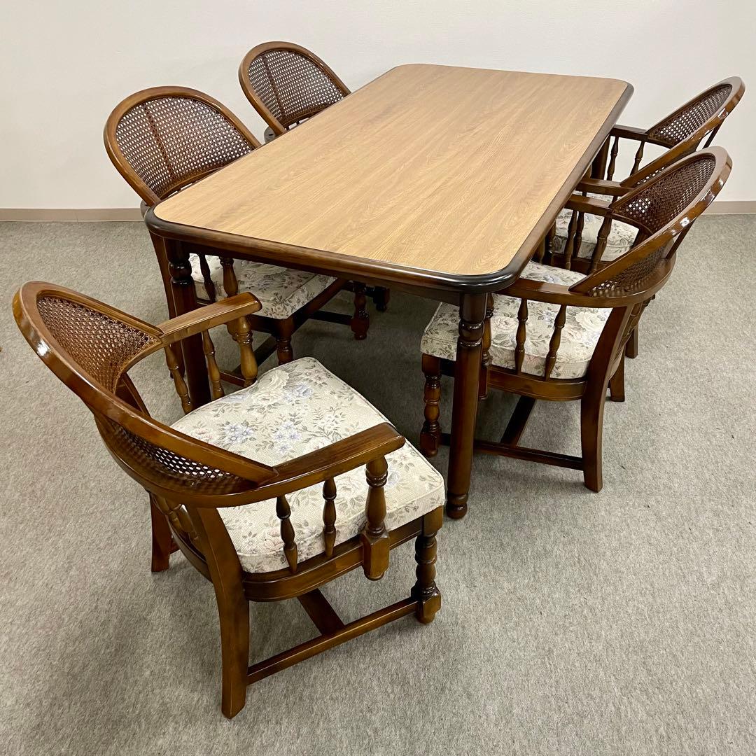 【カリモク】\"コロニアル\"CC3400 肘付食堂椅子 No.3