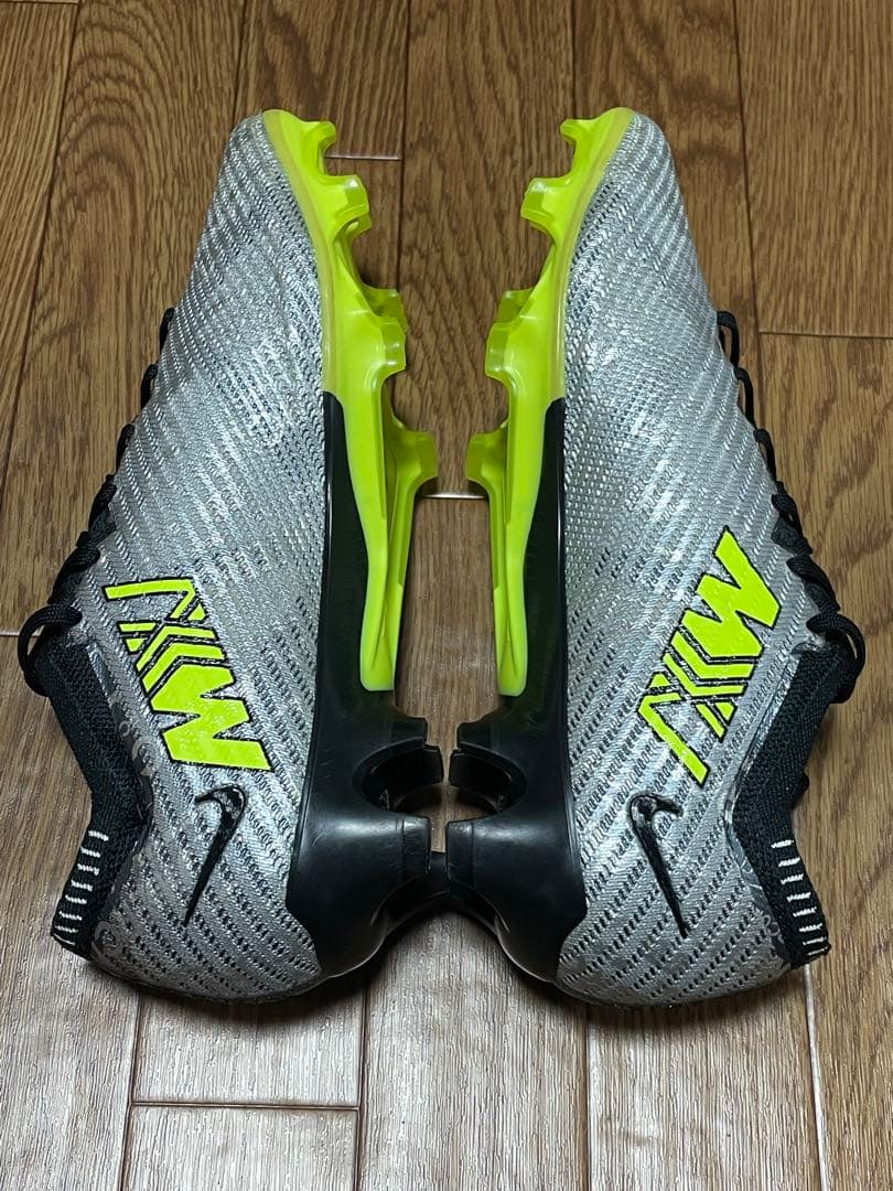 ナイキ マーキュリアルヴェイパー15エリートFG 25.5cm
