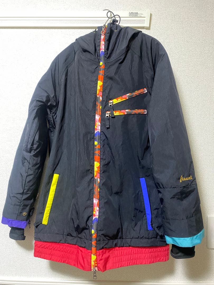 スノーボードウェア 女性用 黒 赤 花柄パンツ付き