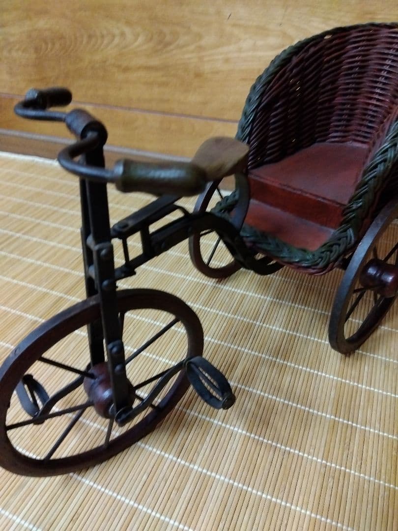 最 安値 でホビー・楽器・アート - アンティーク雑貨 三輪車 アイアン