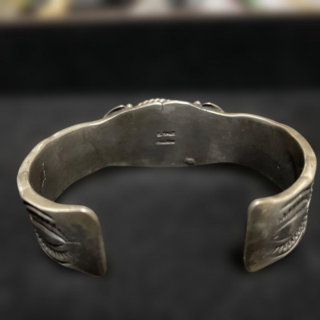 NAVAJO族 Eugene Hale作 インディアンジュエリー バングル