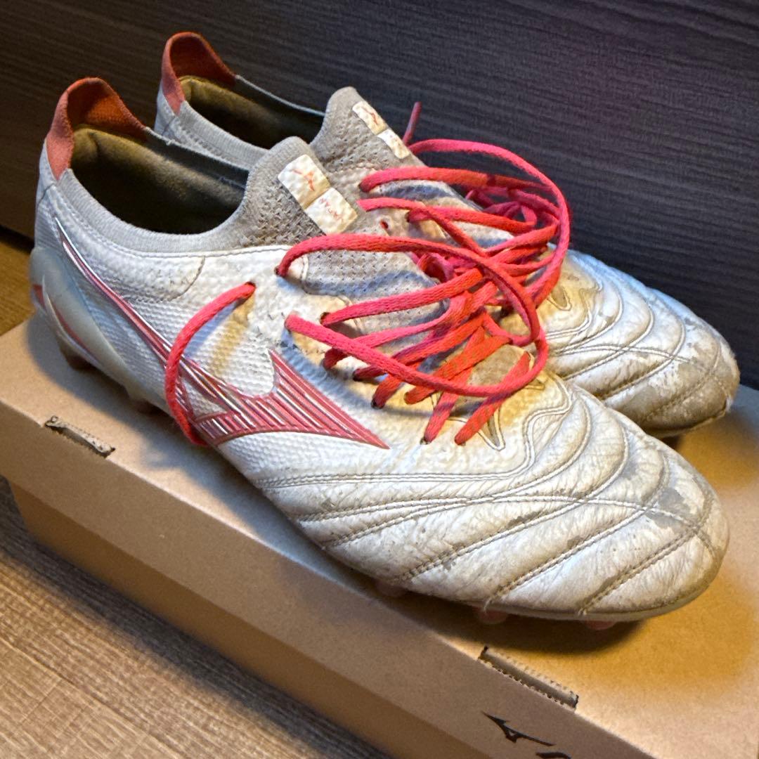 MIZUNO モレリアネオ4β 限定CHARGE PACK 26.0cm