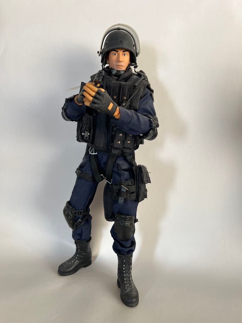 HOTTOYS SWAT 1/6 フィギュア - メルカリ