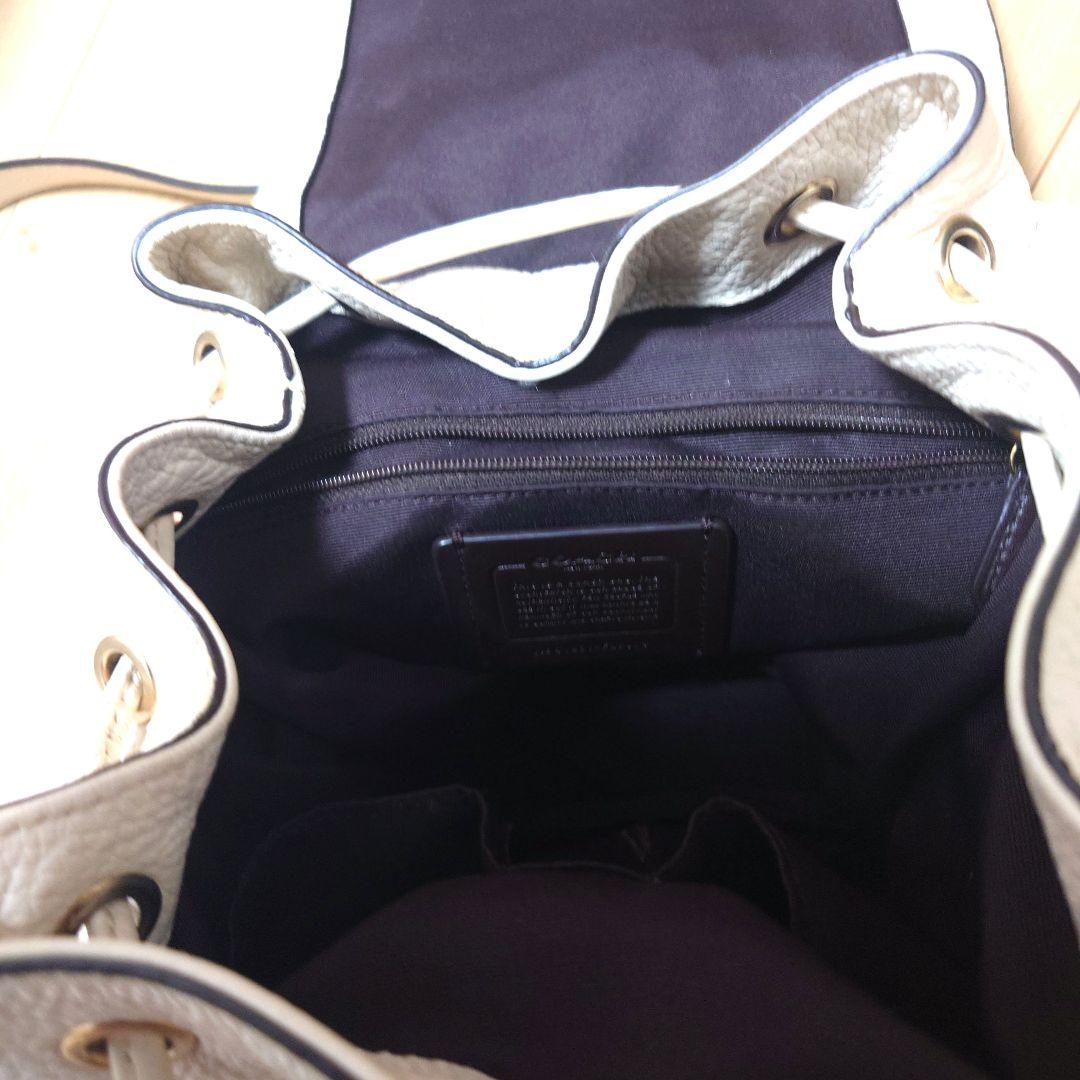 訳ありCOACH ホワイトレザーバックパック - メルカリ