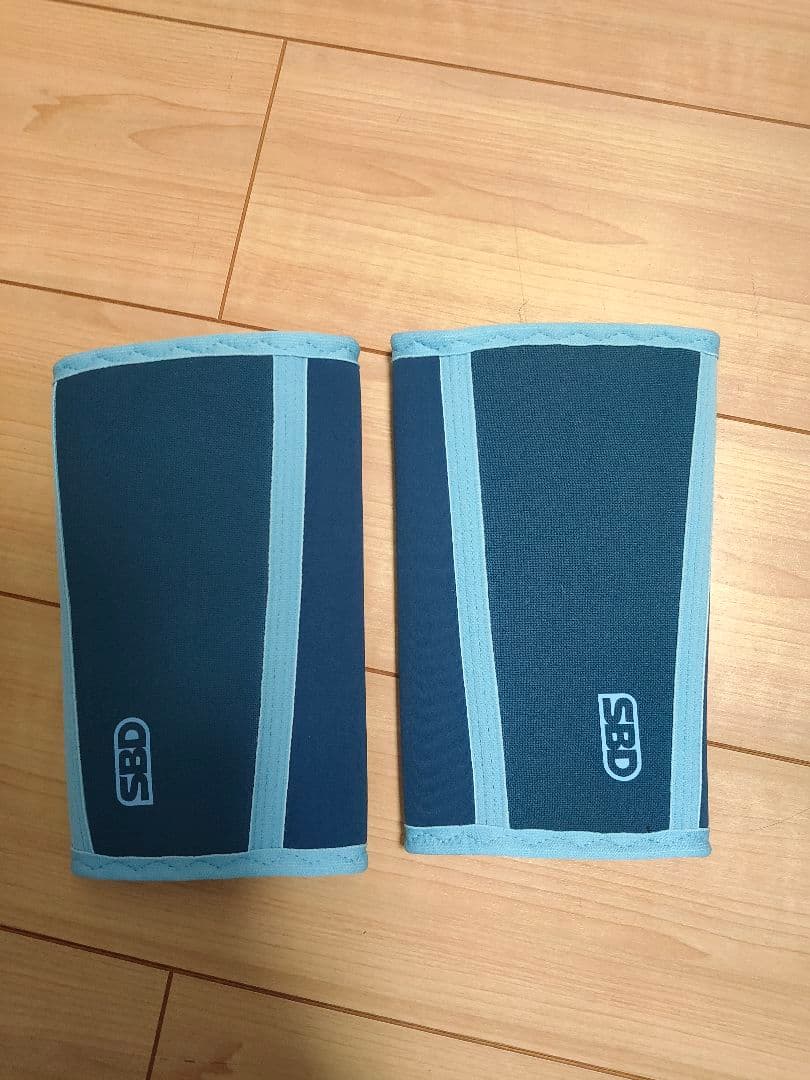 SBD Reflect リフレクト エルボースリーブ Mサイズ SBD Reflect Powerlifting Knee Sleeves - SBD GUAM