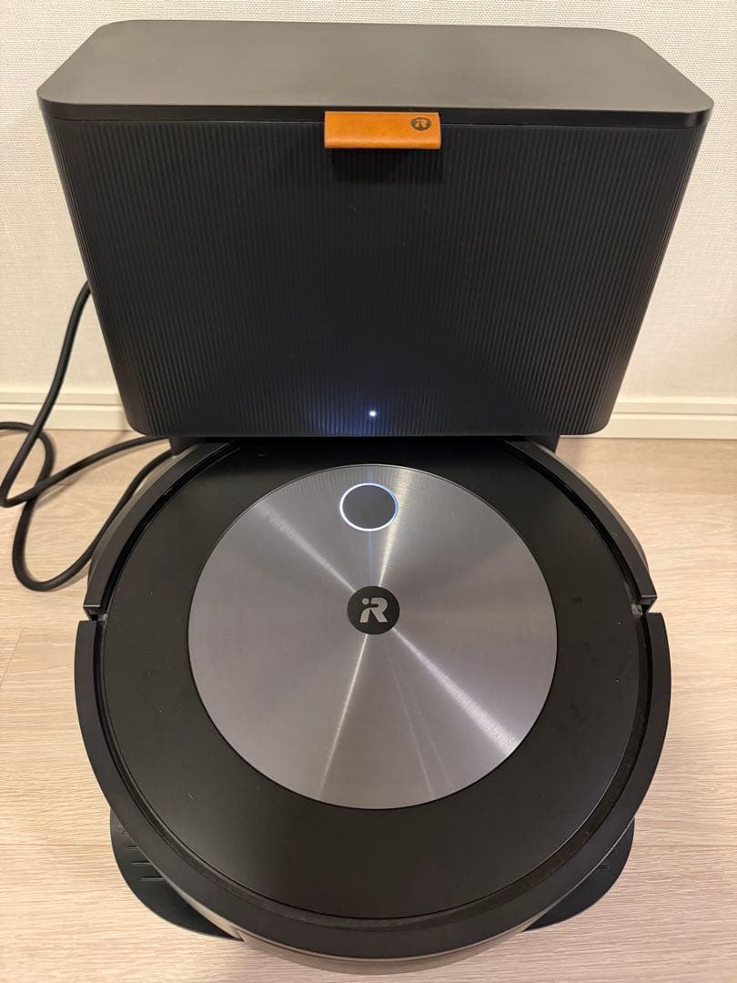 iRobot Roomba j7 本体 Amazon.com - iRobot Roomba j7+ Self-Emptying Vacuum Cleaning Robot