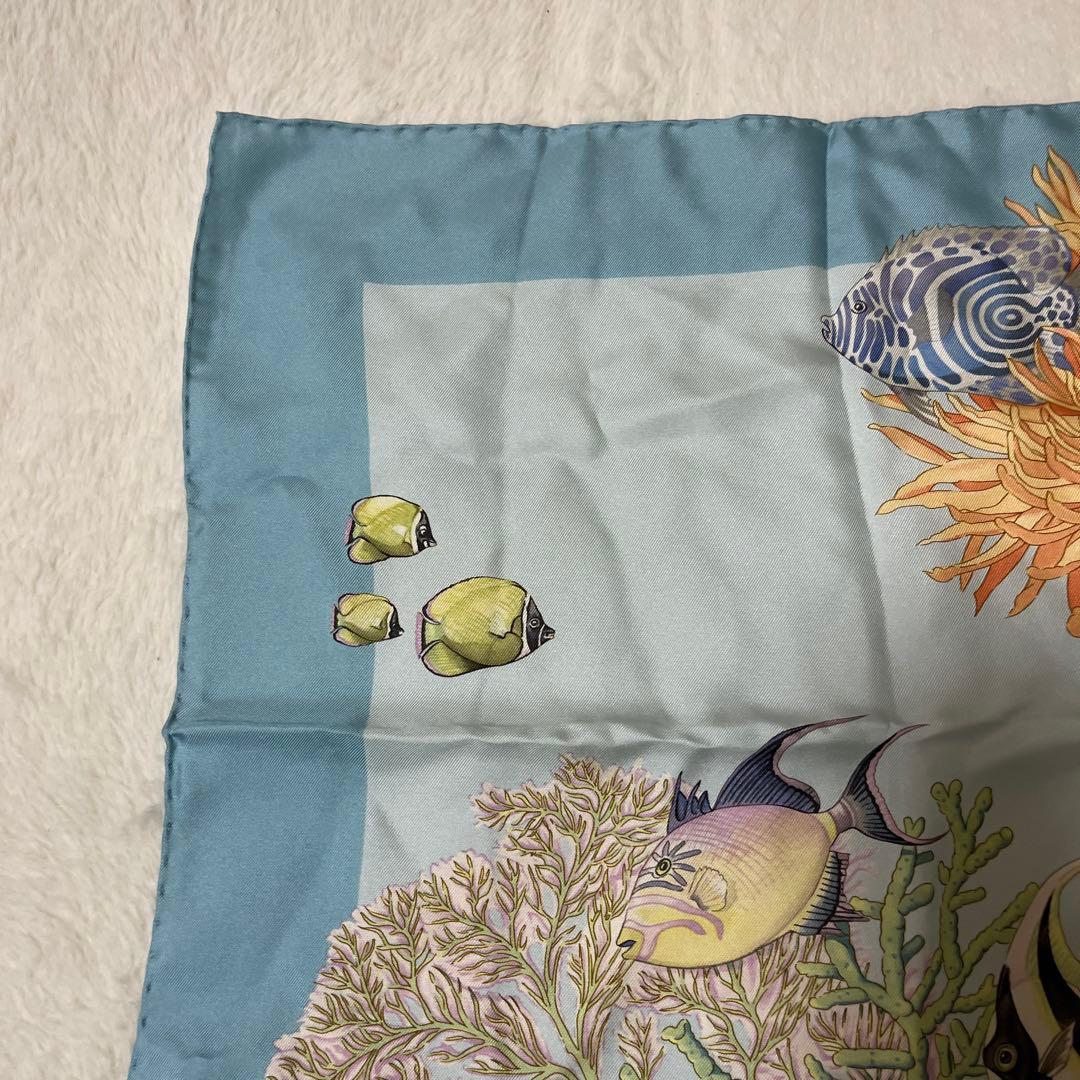 極美品 サルバトーレフェラガモ シルク スカーフ ブルー 熱帯魚 魚 花